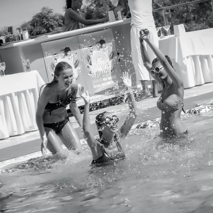 Get Wet Party | Panorama De Luxe