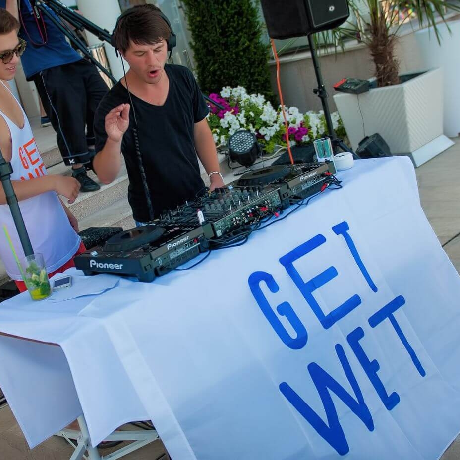 Get Wet Party | Panorama De Luxe